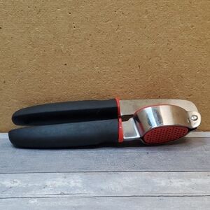 GoodCook Touch Garlic Press - Rustproof Manual Self-Cleaning Design